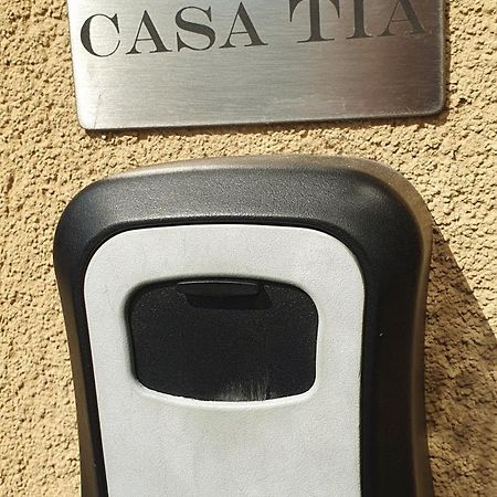New Private Apt In Como A-C Self Check-In Kültér fotó