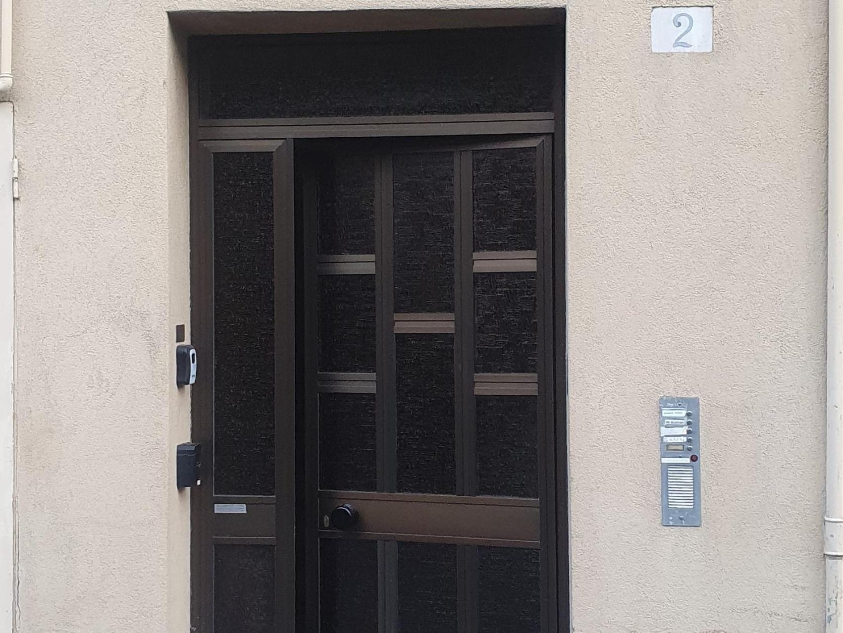 New Private Apt In Como A-C Self Check-In Kültér fotó