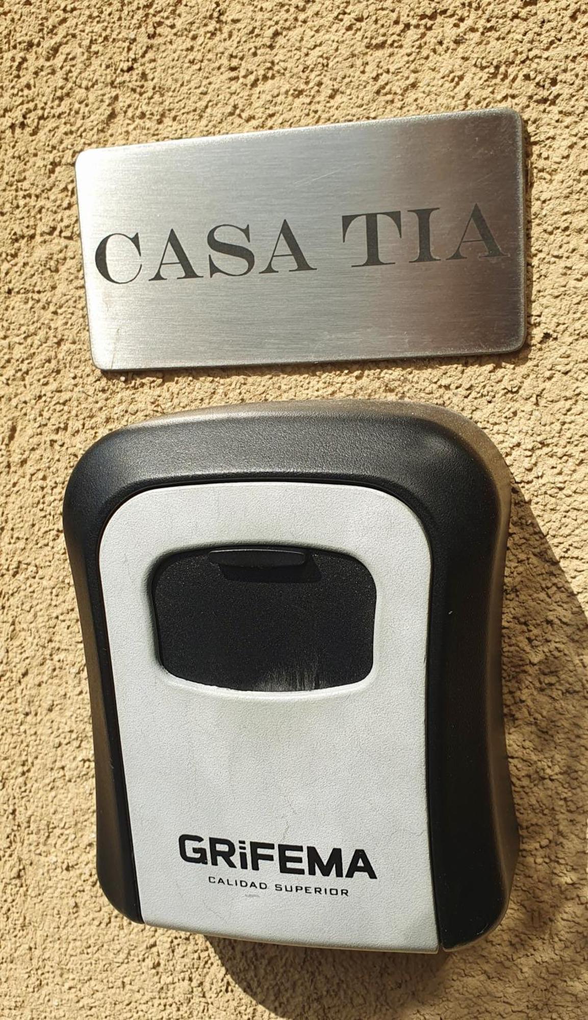 New Private Apt In Como A-C Self Check-In Kültér fotó